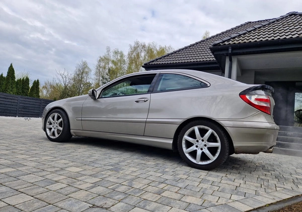 Mercedes-Benz Klasa C cena 19900 przebieg: 240000, rok produkcji 2006 z Łódź małe 29